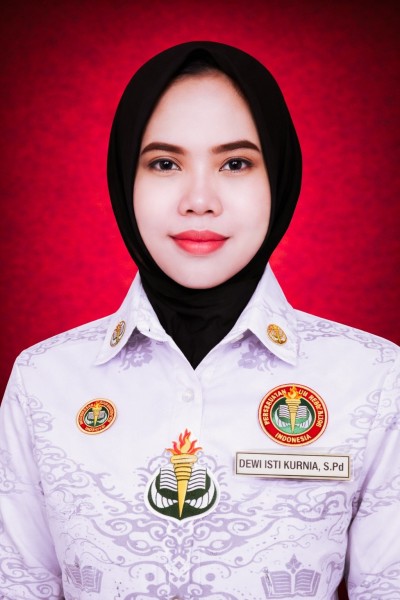 Dewi Isti Kurnia, S.Pd